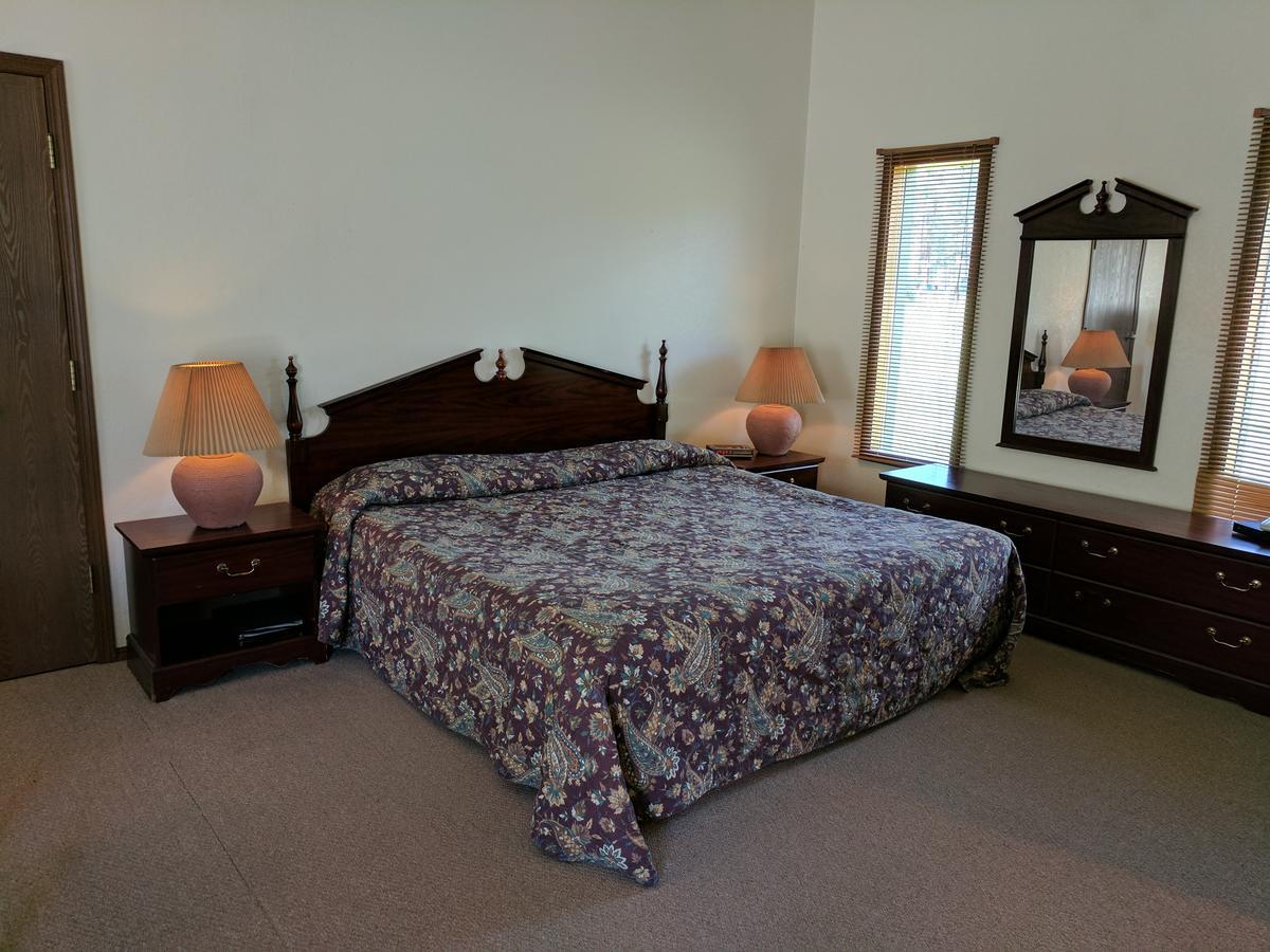 Rock Creek Mercantile & Motel Clinton Εξωτερικό φωτογραφία