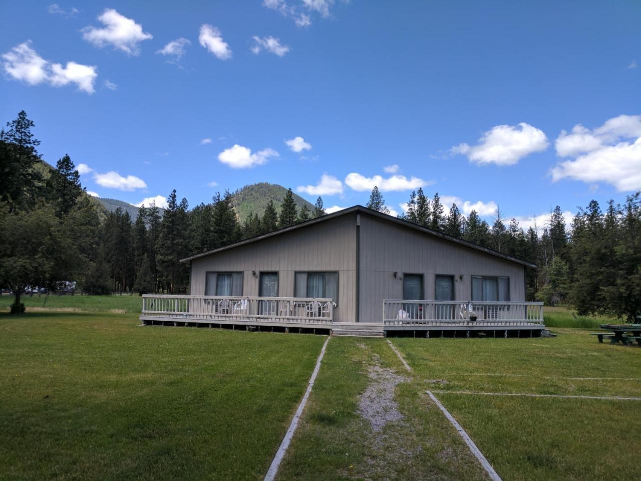Rock Creek Mercantile & Motel Clinton Εξωτερικό φωτογραφία